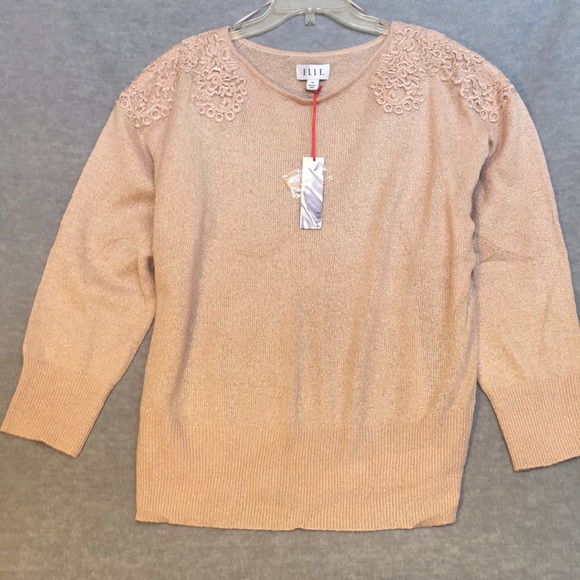 NWT Elle Soft Feminine Peach Color Sweater with Classic Appliqué Accents - Picture 1 of 11